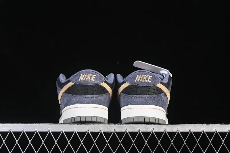All Categories Nk SB Dunk Series Nk SB Dunk Low Low-top sneakers Nike Dunk SB Dunk Low "Dark Smoke Grey" smoke color low-top casual skate shoes HF3063-002